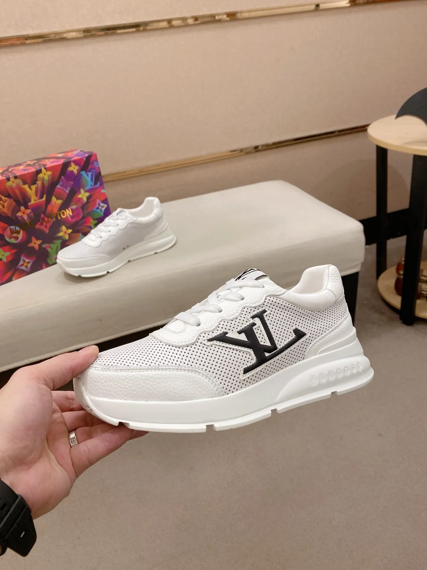 Men's shoes: 442💰🎉🎉LV~Louis Vuitton trendy men's shoes, new shipments, latest matching, the same style as the official website, super high quality, hot sales of the season [strong][strong][strong]Selected first-layer cowhide, comfortable sheepskin lining, original last, comfortable on the foot, wear-resistant rubber outsole, size: 38-44.